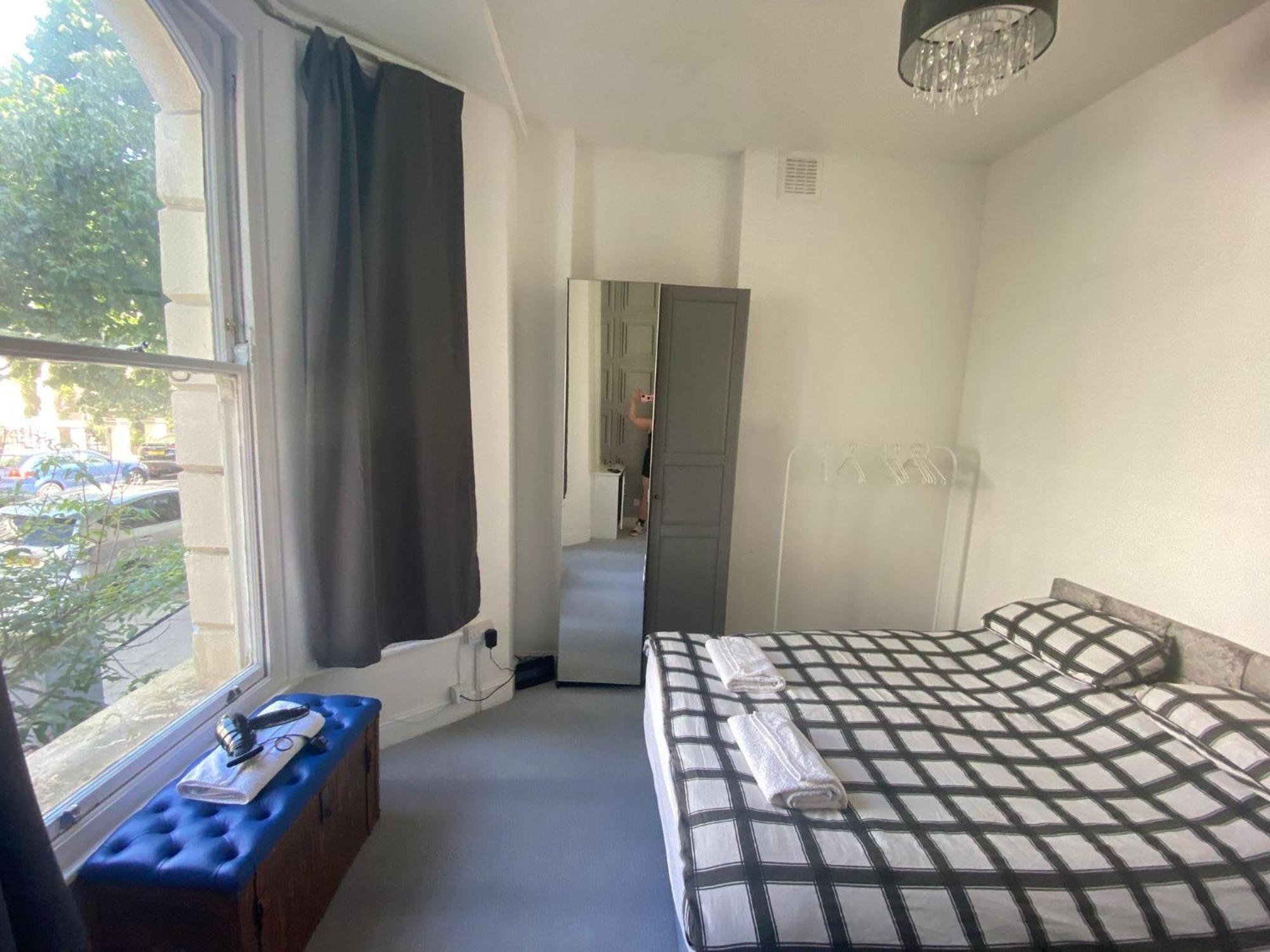Bustling Western Apartment Londres Exterior foto